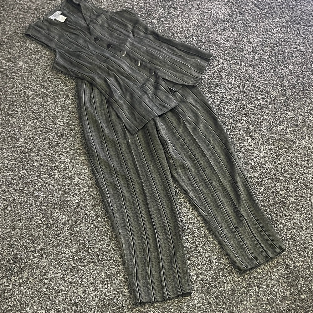 Vintage D.B.Y Women's Gray W/Black Striped Pant Set (Sleeveless Vest) Size 7